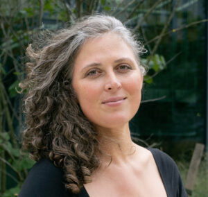 Headshot of Sara Grossman.